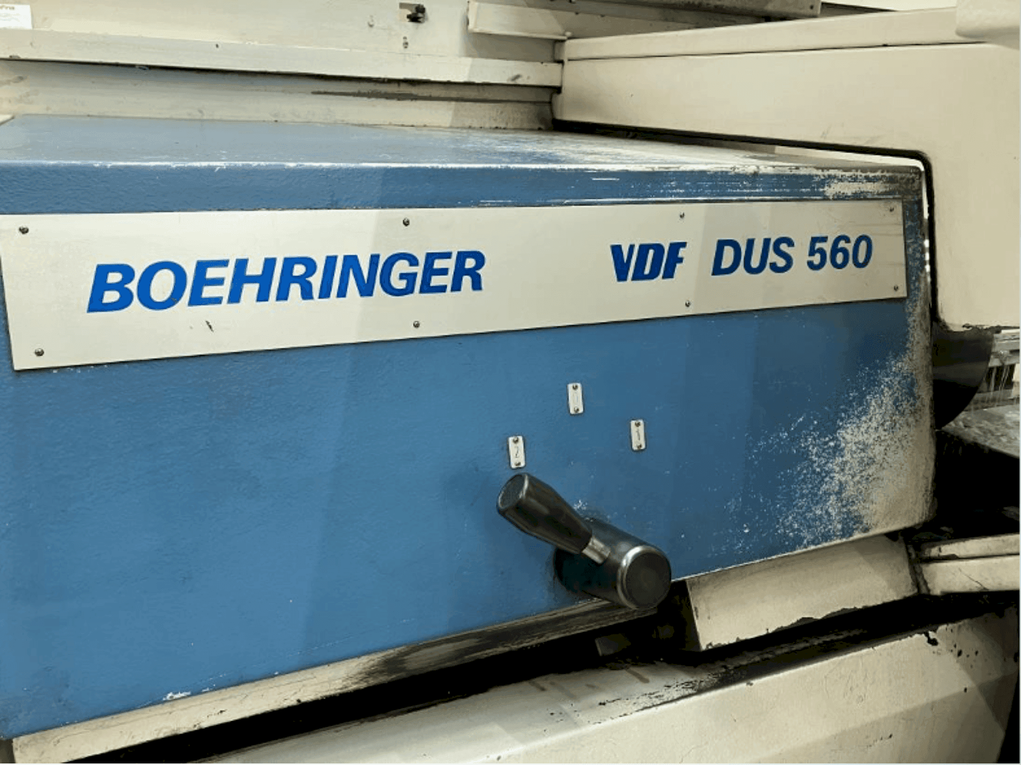 Masina BOEHRINGER VDF DUS 560   eestvaade