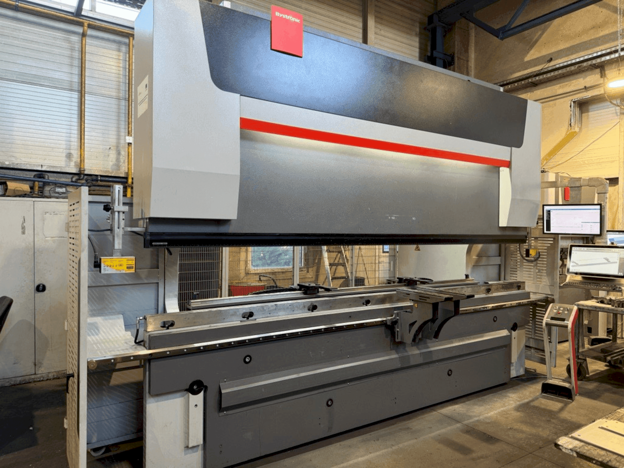 Masina Bystronic ByBend Smart 300/4100   eestvaade