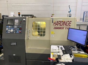 Masina HARDINGE Conquest T42   eestvaade