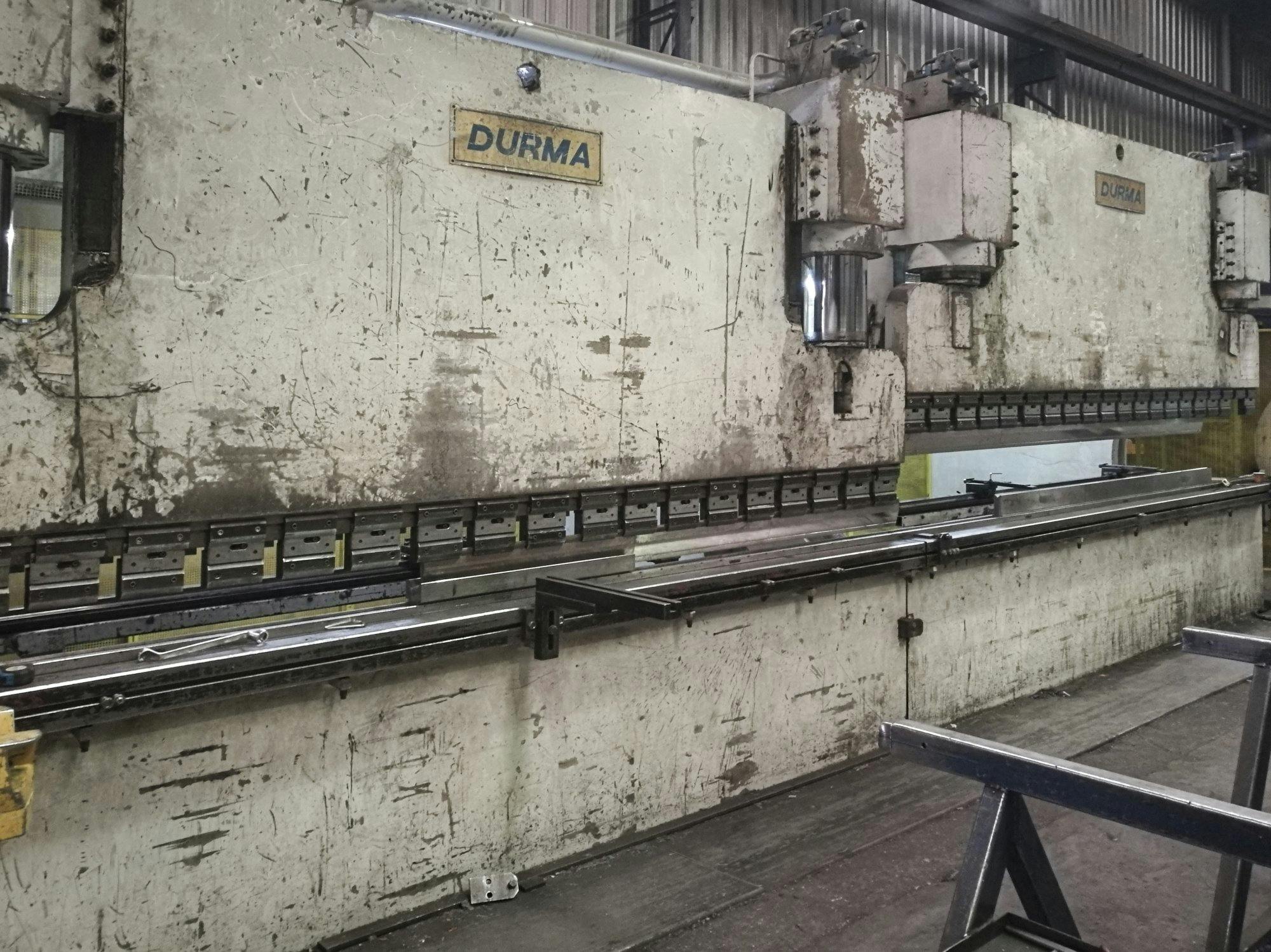 Masinavaade Durma CNC T HAP 40400   vasakult