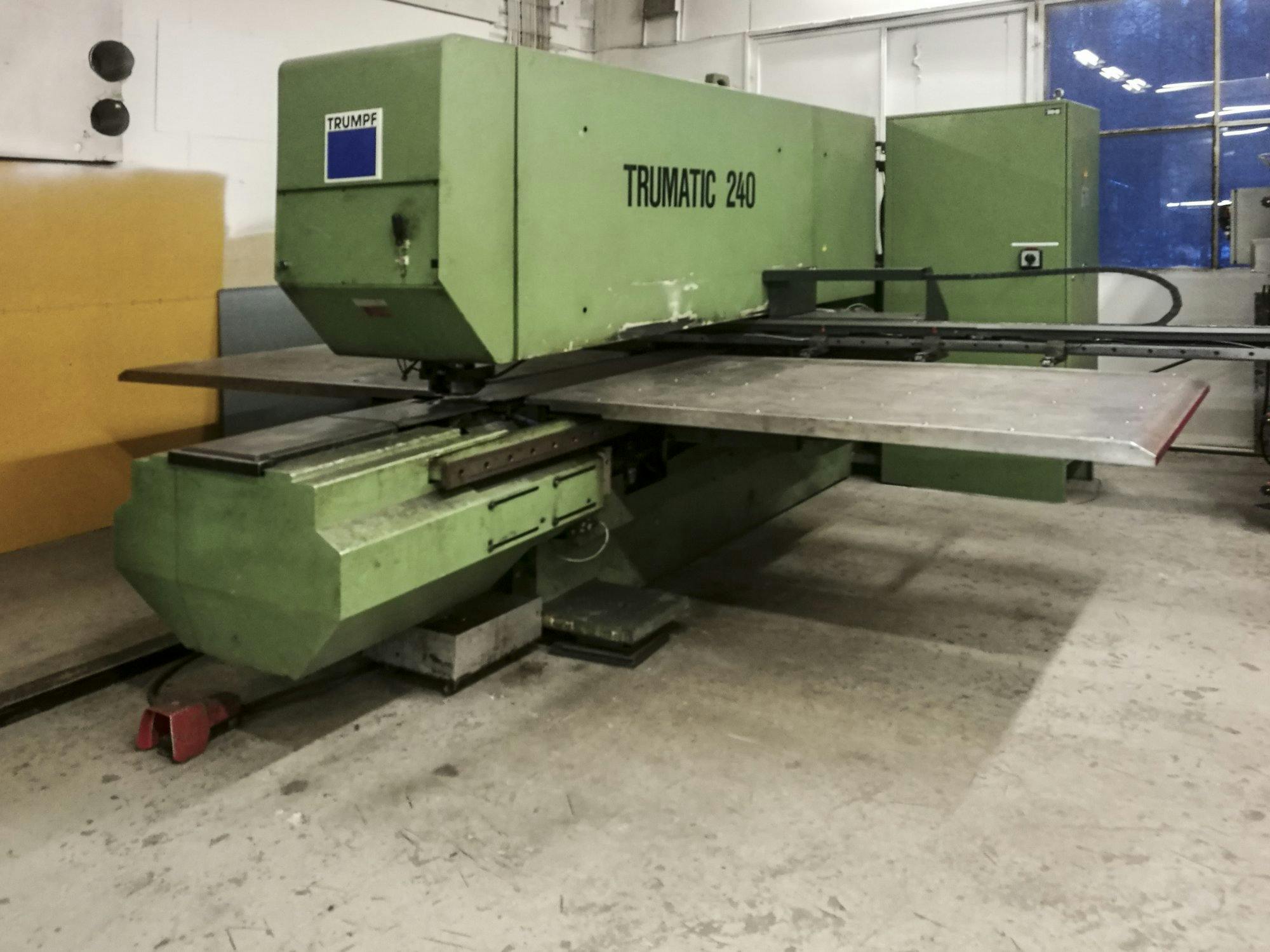 Masinavaade Trumpf Trumatic 240   vasakult