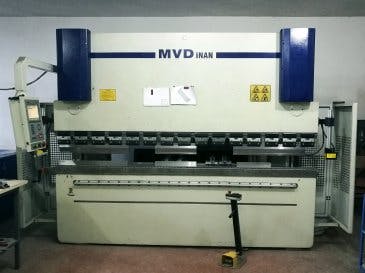 Masina MVD Inan CNC 30/120   eestvaade